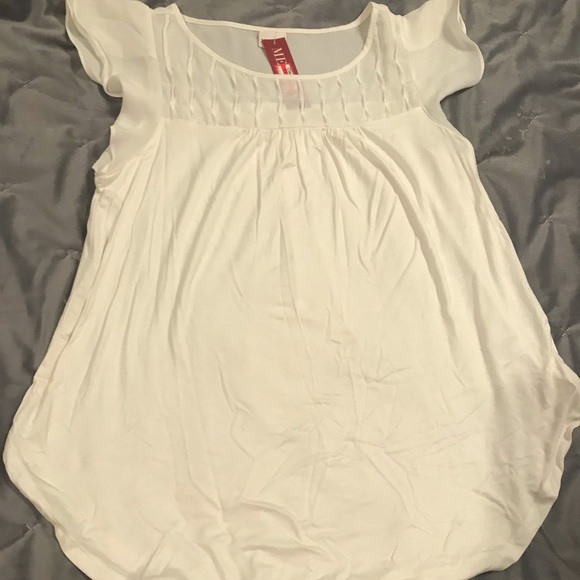 Tops - Off white blouse